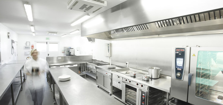 ventajas acero inoxidable negocios catering apariencia